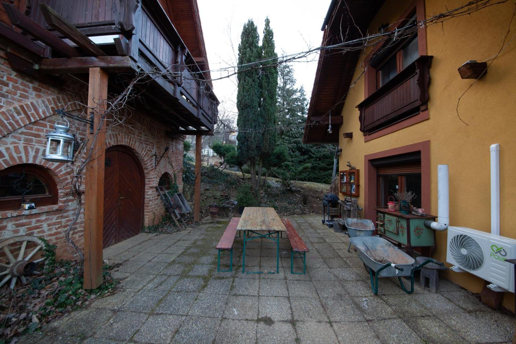 Отель Mohas Vendeghaz Koszeg Mohas Ut 107 Экстерьер фото